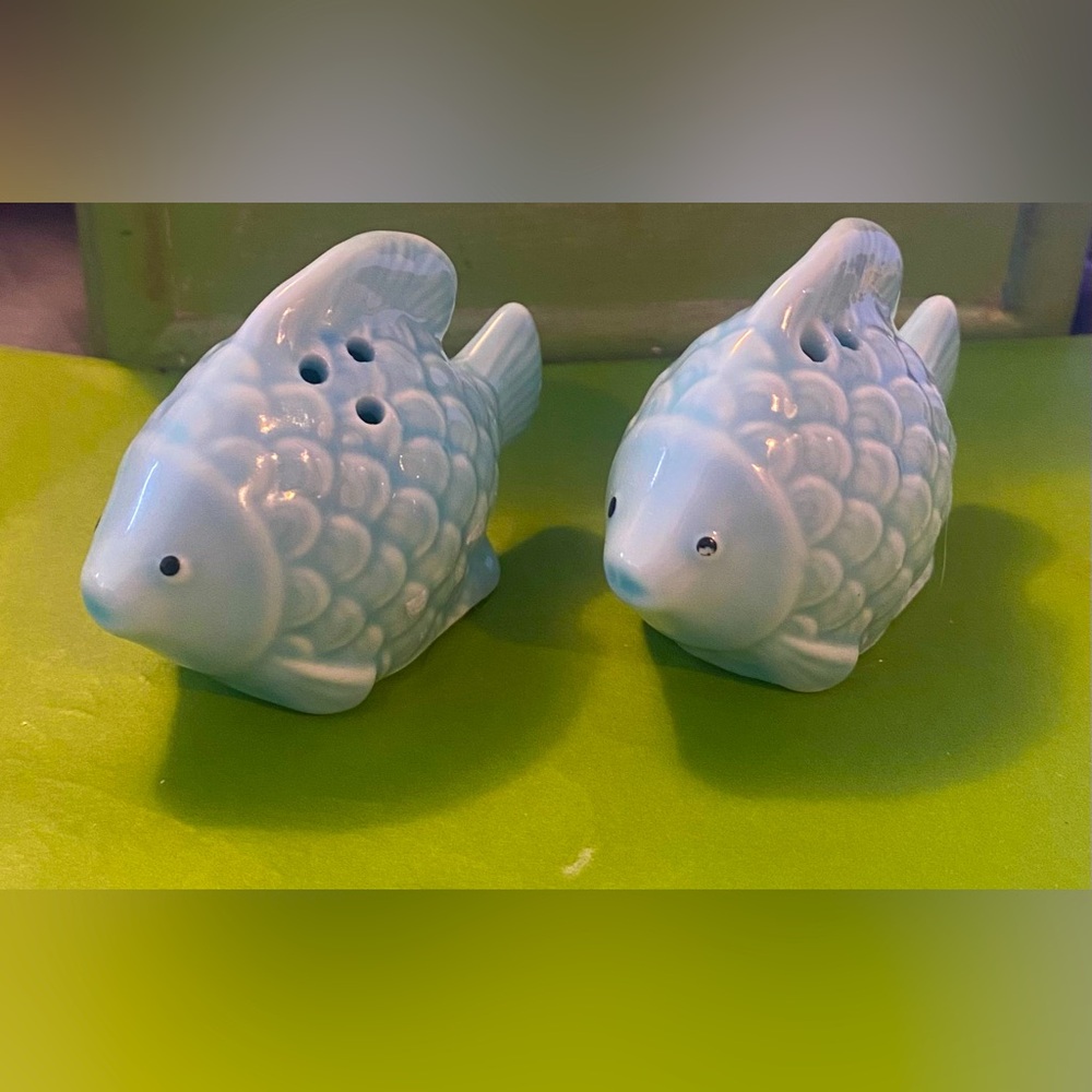 Blue fish Salt & Pepper shakers